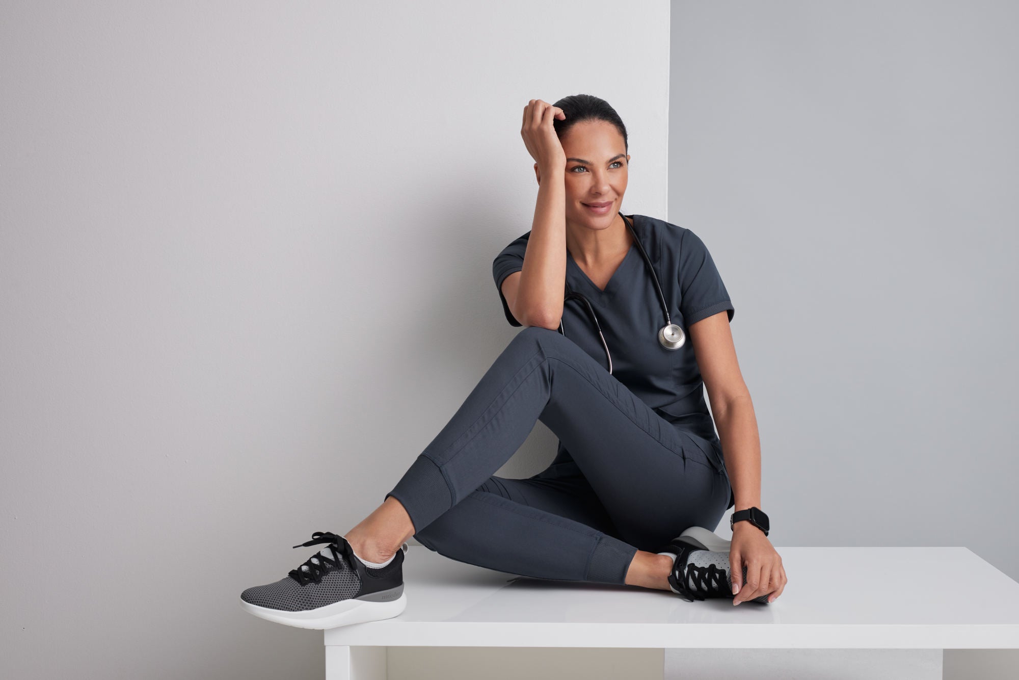 Kira Jogger - Indigo | Grey's Anatomy Scrubs