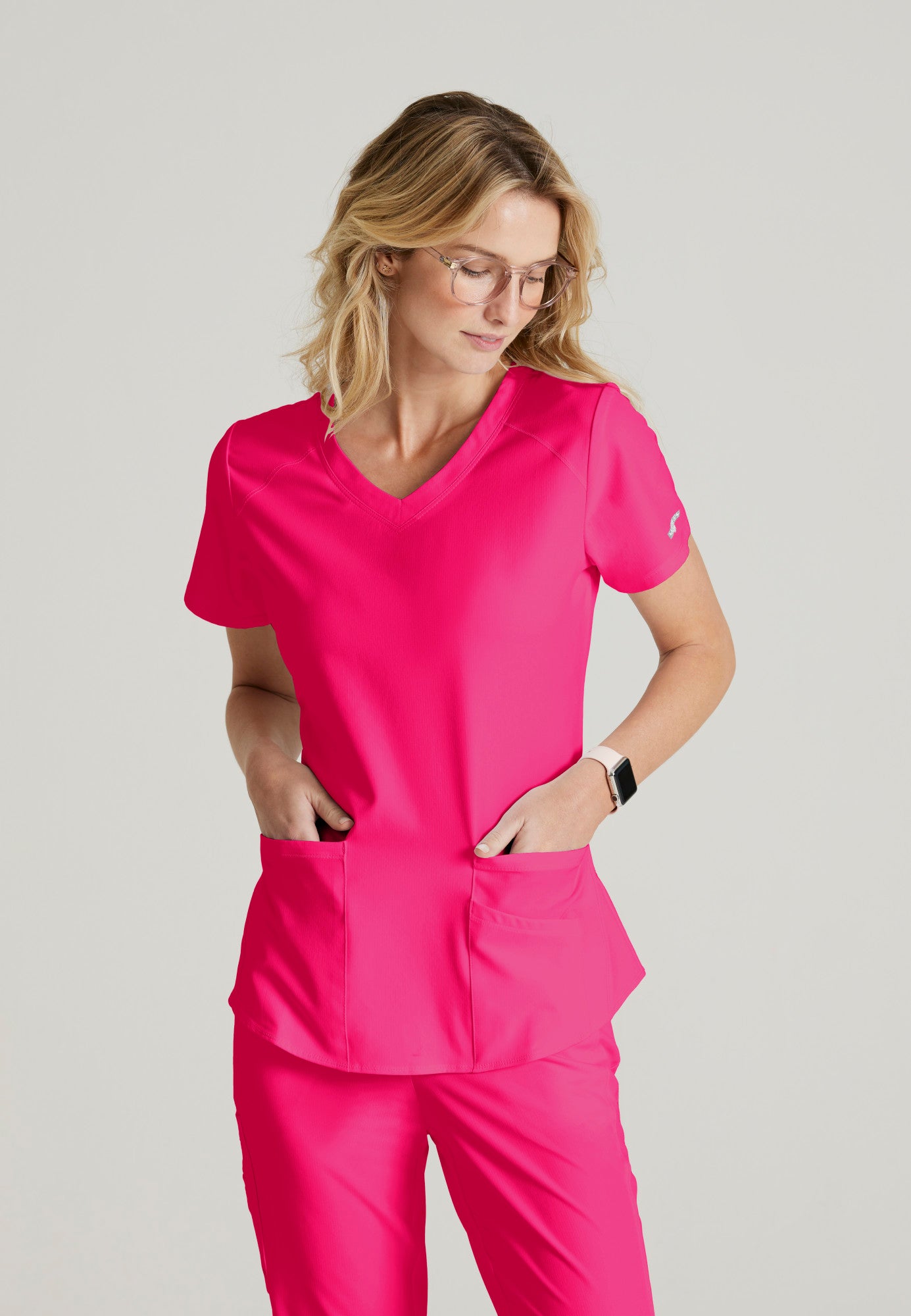 bibiy: B. CLUB PREPPY TOP ピンク Breeze Top - Vibrance Pink | Grey's Anatomy Scrubs